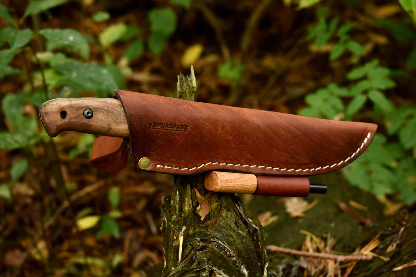 SHFerro Leather Sheath with Ferro Rod
