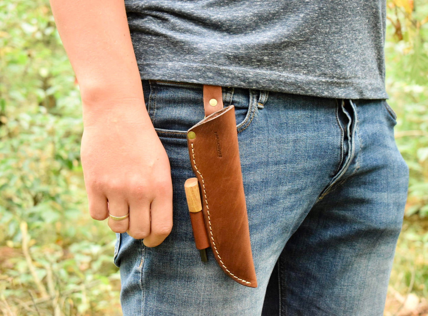SHFerro Leather Sheath with Ferro Rod