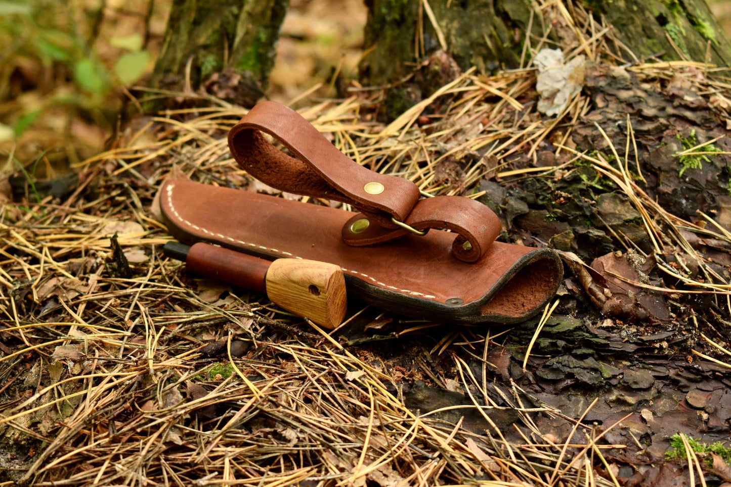 SHFerro Leather Sheath with Ferro Rod
